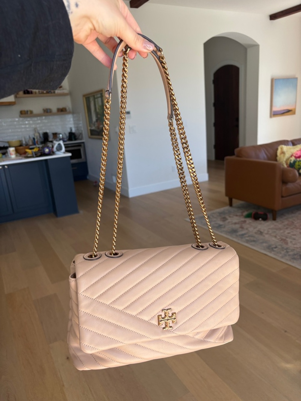 Tory Burch Quilted Shoulder Bag in Light Beige with Gold Chain
